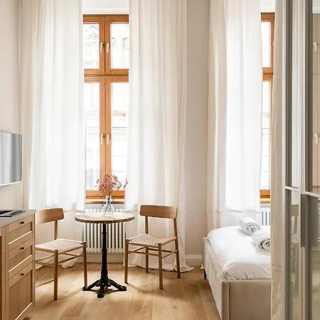 Rentplanet - Cybulskiego *