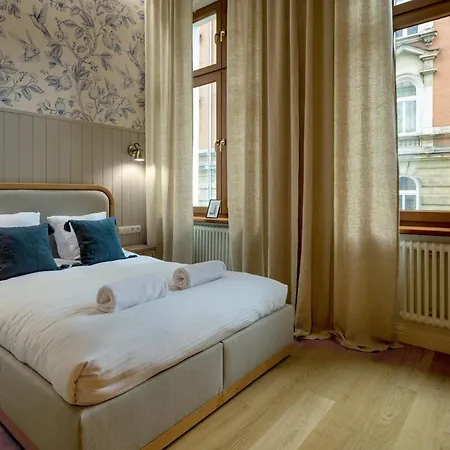 Apartment Rentplanet - Cybulskiego Iii *