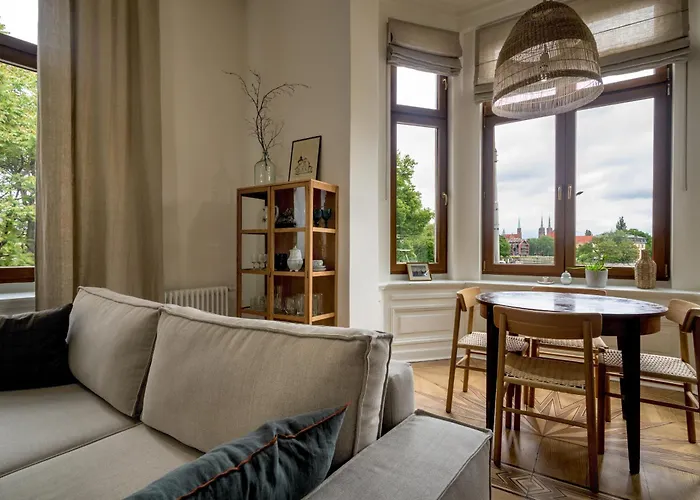 Rentplanet - Cybulskiego Iii Apartment